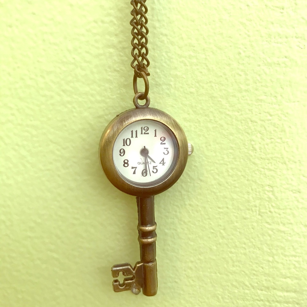 Key Necklace with Clock